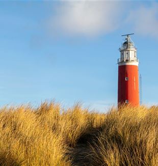 El faro en la isla de Texel, Países Bajos (©Unsplash/Marieke Koenders)