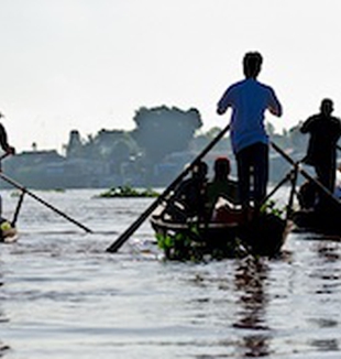 Embarcaciones en el río Mekong.