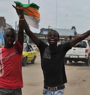 Celebraciones tras la captura de Laurent Gbagbo. 