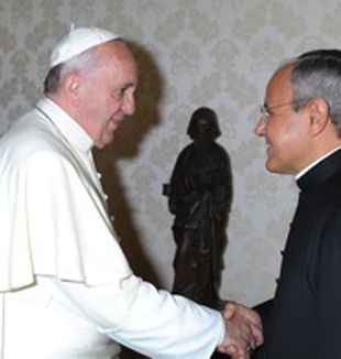 El Papa Francisco con Julián Carrón.