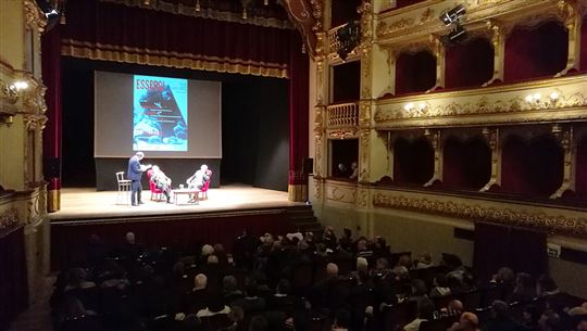 Teatro Magnani de Fidenza, durante el encuentro