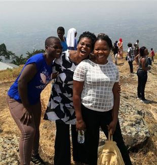 De excursión durante las vacaciones de los adultos de CL Uganda