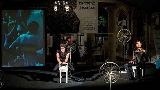 El espectáculo teatral “Gimondi, una vita a pedali”, con Matteo Bonanni