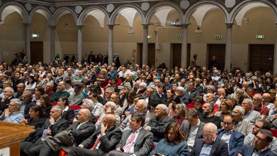 La platea en el encuentro del Centro Cultural de Milán