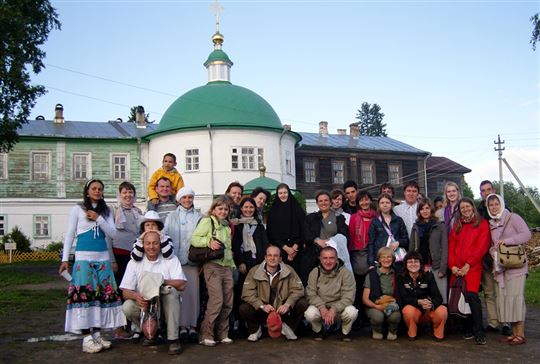 Visita a un monasterio ortodoxo, durante unas vacaciones de la comunidad de CL de Moscú