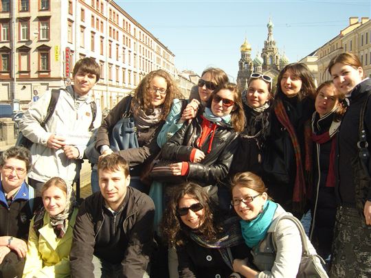 En San Petersburgo, con alumnos de la Universidad San Tijon y la Católica de Milán