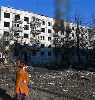 La destrucción en Chuguev tras los bombardeos rusos, en la región de Jarkov, al este de Ucrania (Foto Justin Yau/Sipa USA/Mondadori Portfolio)