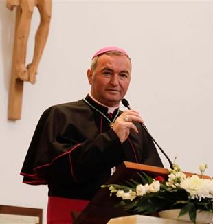 Monseñor Arjan Dodaj, arzobispo de Tirana-Durazzo
