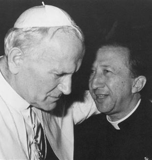 Don Giussani con Juan Pablo II (©Fraternità di CL)