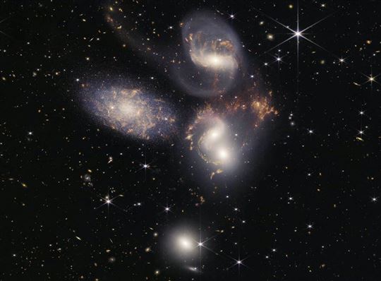 Las cinco galaxias del Quintetto de Stephan (©NASA)