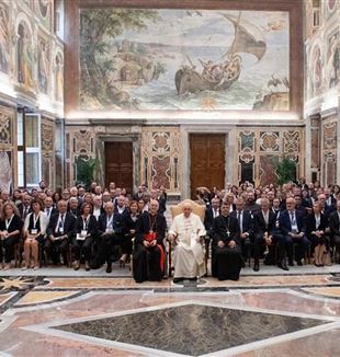 Foto de grupo al término de la audiencia con el papa Francisco (Foto Avsi)