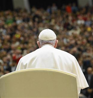 El papa Francisco en la audiencia general del 15 de febrero (Vatican Media/Catholic Press Photo)