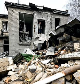 Un hospital bombardeado en Vilniansk, en la región de Zaporizhzhia (Foto Ansa-Zumapress)