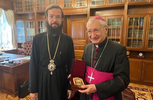 El encuentro con el metropolita ortodoxo Antoni de Volokolamsk (Foto ''L'isola che non c'è - Latiano'')