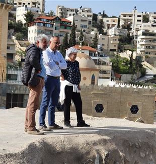 Tommaso Saltini, Carla Benelli y Osama Hamdan en Betania (Cisjordania)